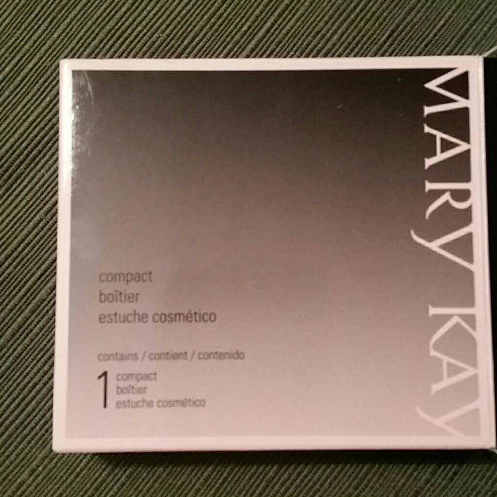 Mary Kay Compact